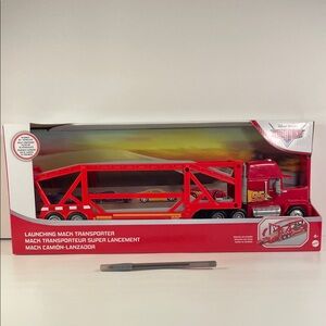 Disney/Pixar - Cars-Launching Mack Transporter